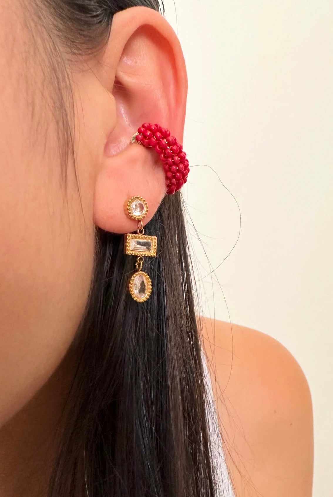 Elisa Earcuff