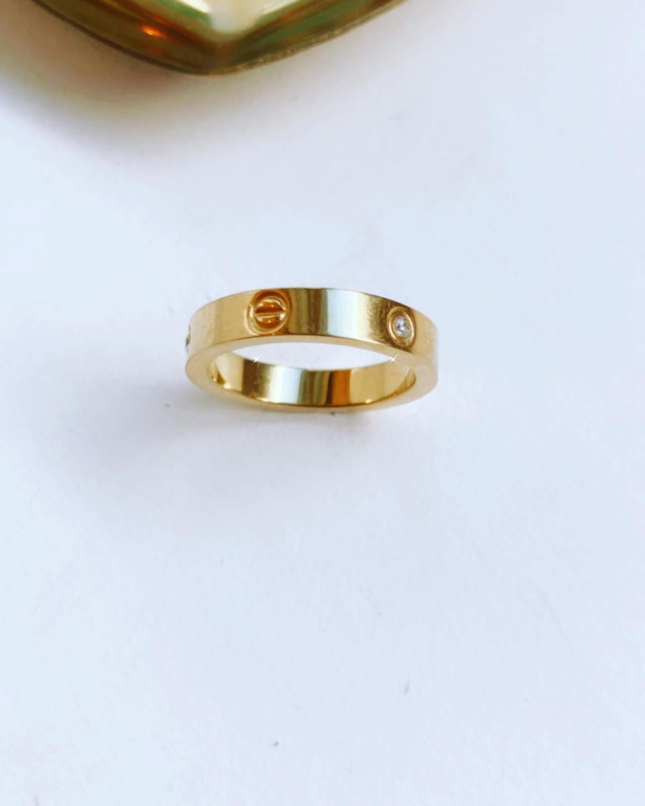 Simple Ring