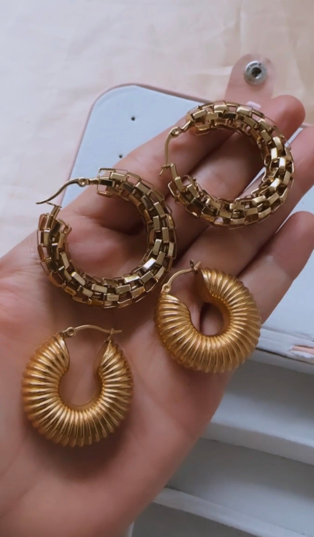 Dalia Hoops